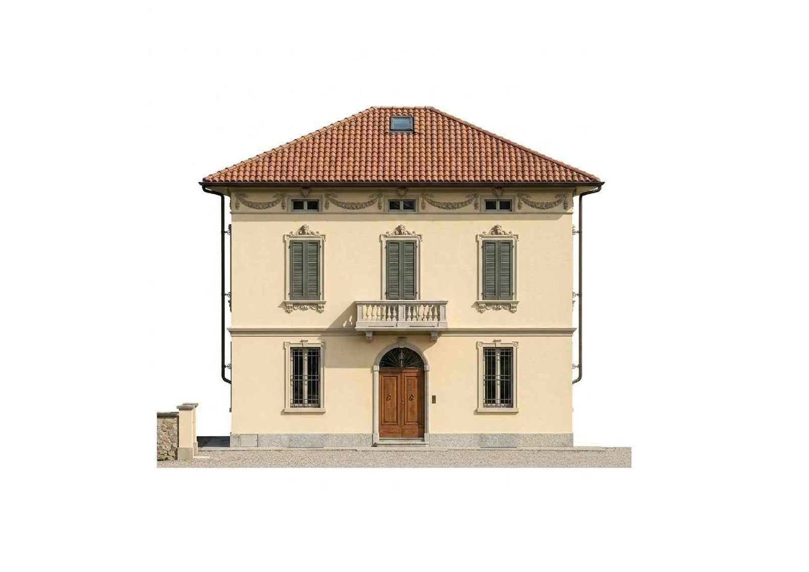 Facciata della villa storica a restauro concluso